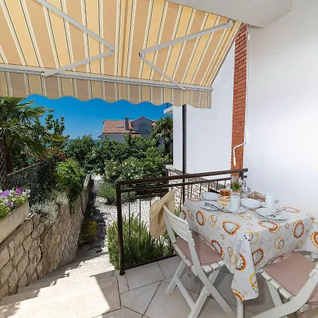 Malerisches Nur 150 Meter Zum Mit Privatparkplatz, Grill, Klima * Crikvenica