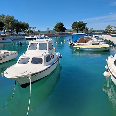 Malerisches Nur 150 Meter Zum Mit Privatparkplatz, Grill, Klima Crikvenica