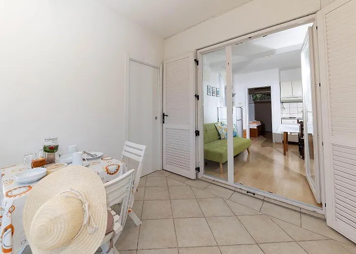 Malerisches Nur 150 Meter Zum Mit Privatparkplatz, Grill, Klima Crikvenica